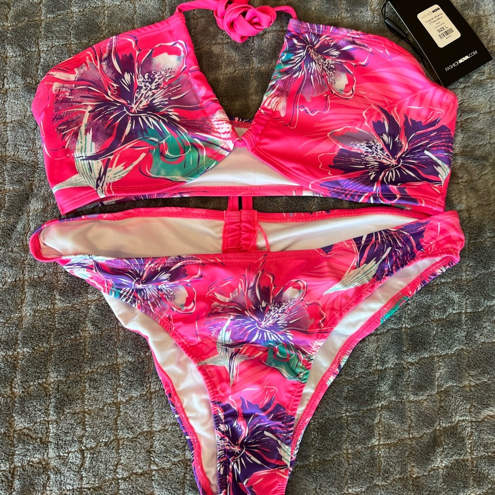 🌺🌺Floral/Tropical Bikini - Size L🌺🌺